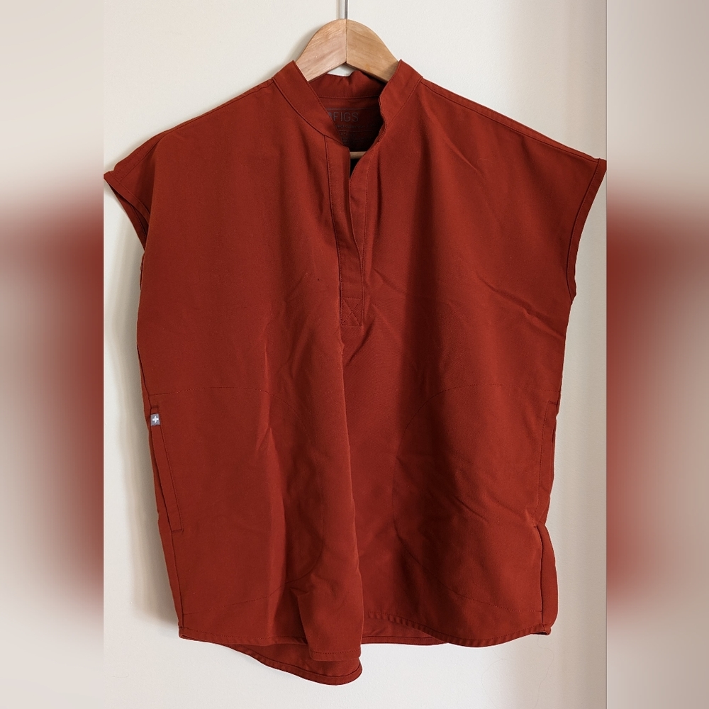 Figs Women's Auburn Rafaela Oversized Scrub Top XS Auburn